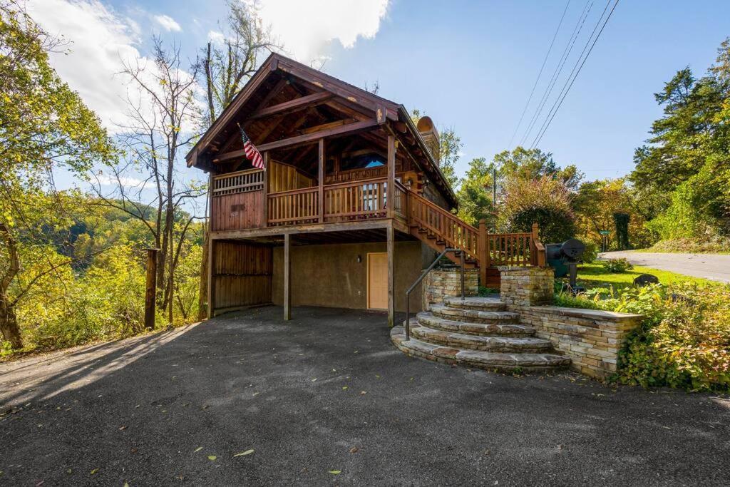 Willa Cozy Studio Log Cabin In The Heart Of Pigeon Forge. Hot Tub. Honeymoon! Sleeps 2 Zewnętrze zdjęcie